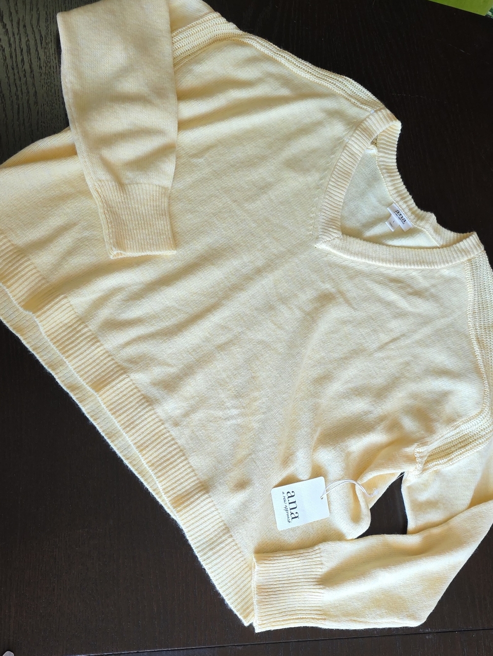 a.n.a V-Neck Sweater in Pale Yellow